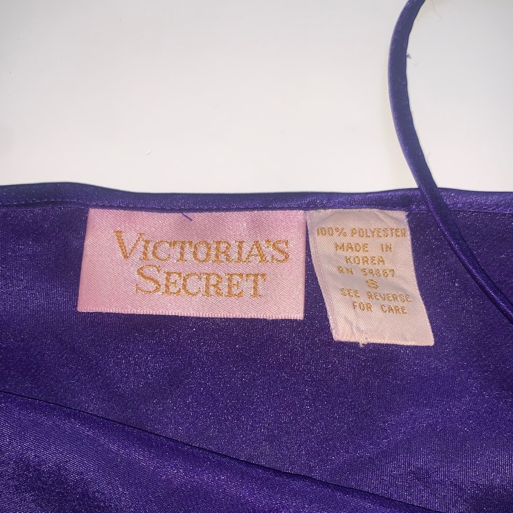 g o l d :: Vintage Victoria’s Secret Gold Label Satin Slip Nightie - Picture 6 of 10